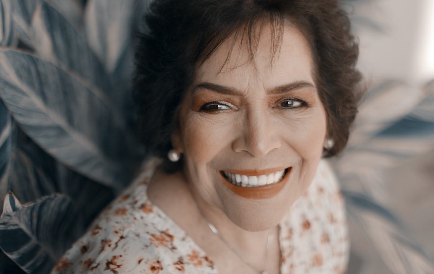 With “immediate dentures” you never have to go without front teeth